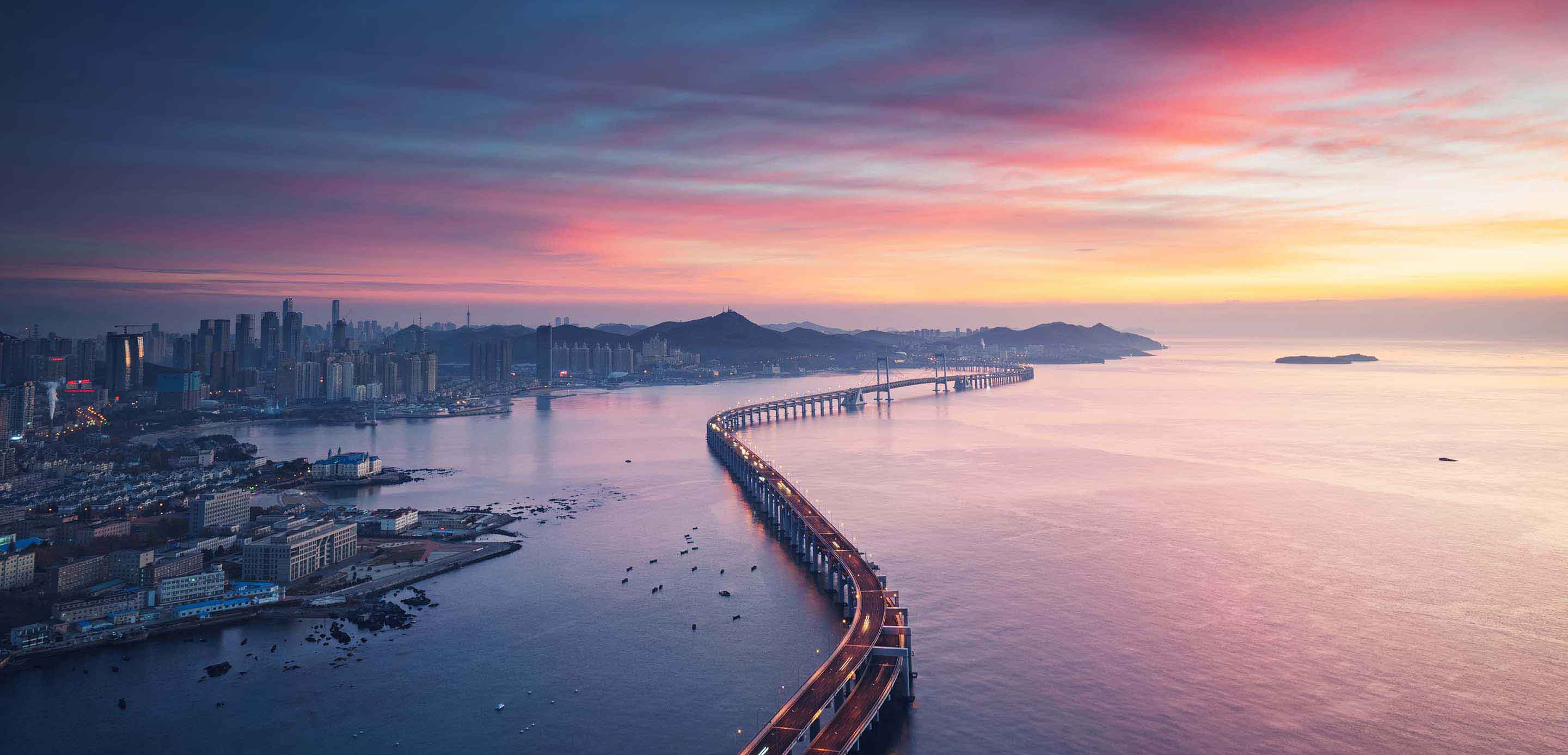 highway bridge showing international connectivity		   